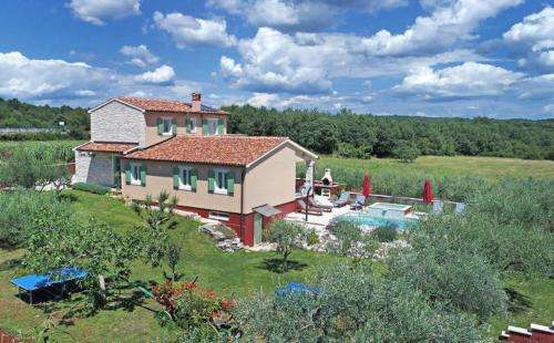 www.villanonamarija.com
