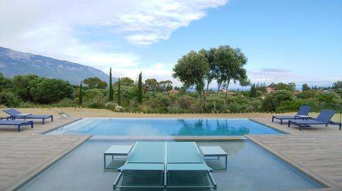 www.villa-anemeli.com