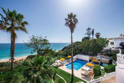 www.baratahotels.com