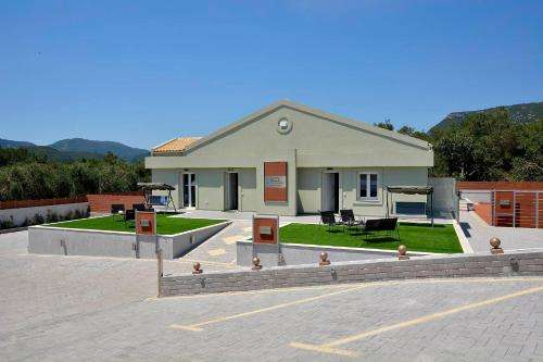 www.villabratou.com