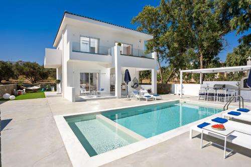 www.constantinosvilla.com