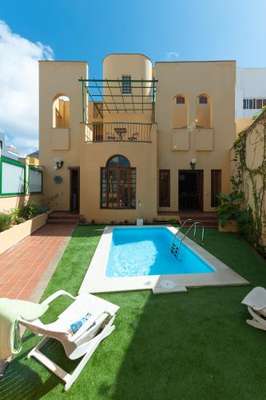 www.hosticasaproperties.com