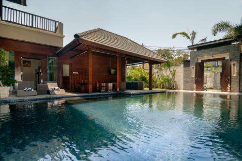 www.villamewahbali.com