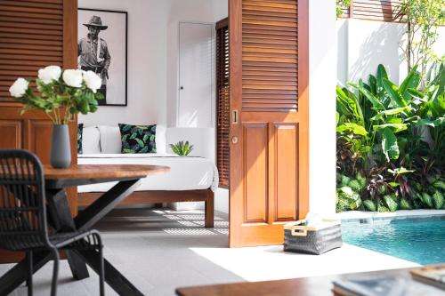 www.villarevo.com