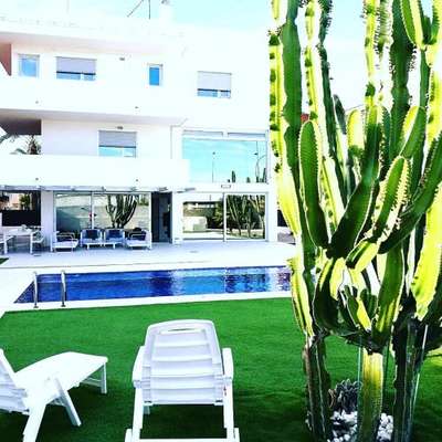 www.juanhousevalencia.com