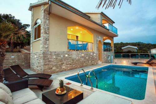 www.villakruna.com