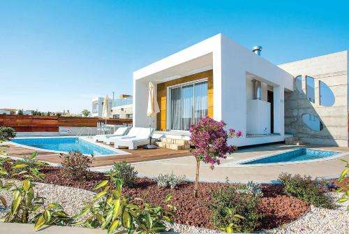 www.bluesky-houses.com