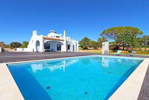 www.villacasamourisca.pt