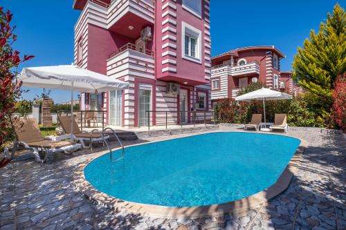 www.happyvillabelek.com