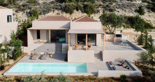 www.secretrocvillas.gr