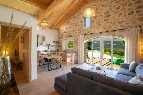 www.pnoesvillas.com