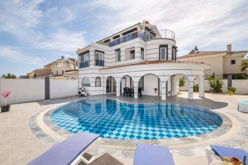 www.golfvillabelek.com