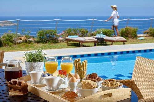 www.okeanidesvillas.com