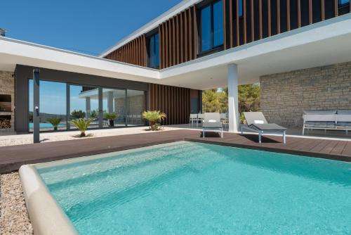 www.villa-sunray.com