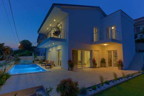 www.villa-hedera.com