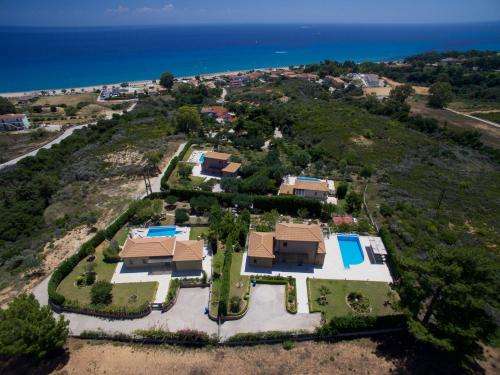 www.solomosvillas.gr