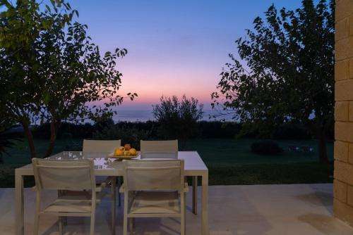 www.sunsetvillasfalasarna.com