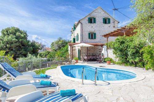 www.villabonaca-brac.com