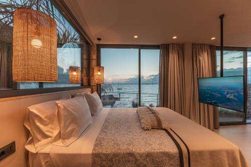 www.bungalowsalmirosbeach.com