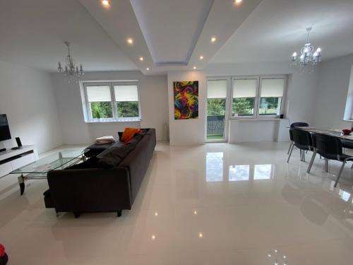 www.whitehouseizabelin.pl