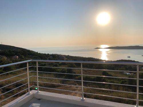 www.villa-cargese.com