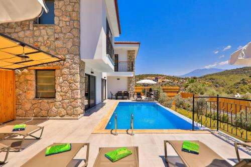 www.villadelfingreen.com