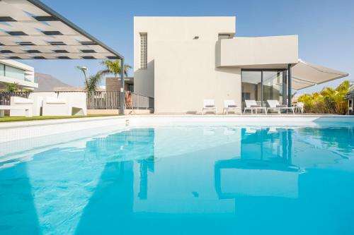 www.tenerifesummervillas.com