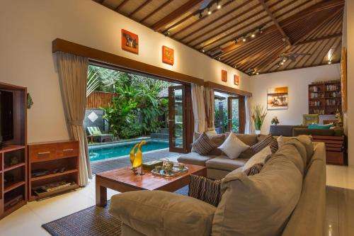 www.villagreenmangobali.com