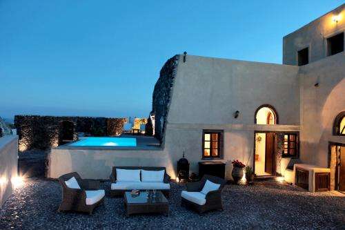 www.santoriniheritagevillas.com