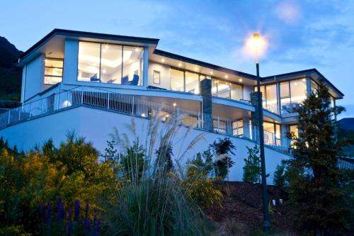 www.aspenhousequeenstown.co.nz