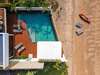 Beachfront Villa Jintaleela